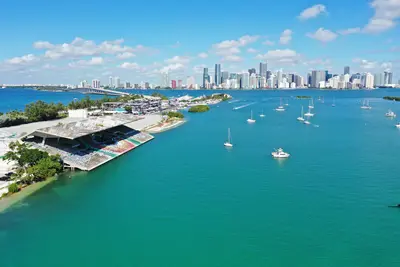Miami Downtown / Marine Stadium / Star Island 11