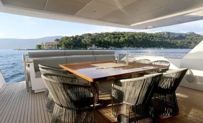 Experience the Majesty of Luna: Your Luxury Yacht Escape 5