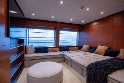 Matrix Elite Corporate Cruise 9