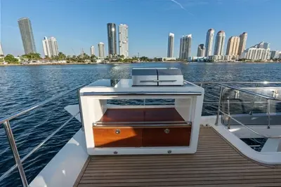 Paragon Luxe Corporate Charter 13