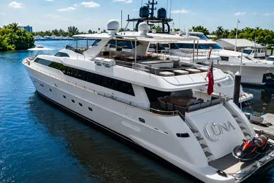 Experience the Majesty of Luna: Your Luxury Yacht Escape 8