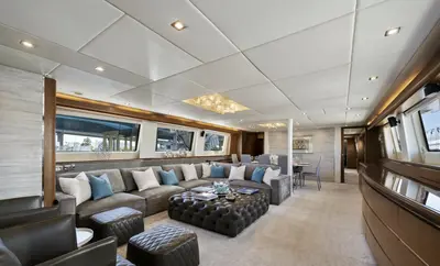 Experience the Majesty of Luna: Your Luxury Yacht Escape 3