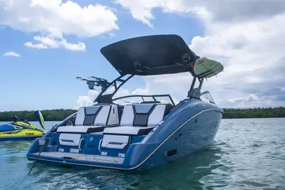 Coastal Splash Cruise 16