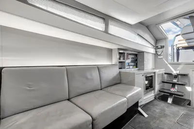 Anvera Executive Escape 17