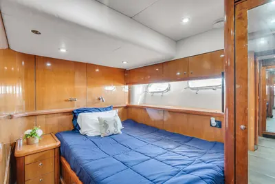 Deep Blue Business & Leisure Cruise 16