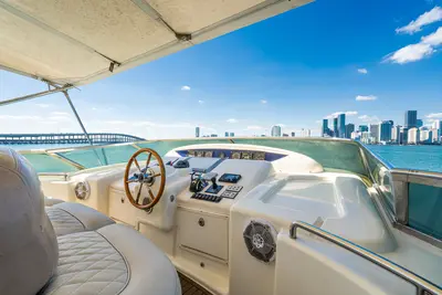 "Del Mar" Executive Escape Among the Biscayne Isles. 6