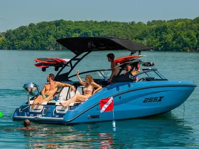 Coastal Splash Cruise 4
