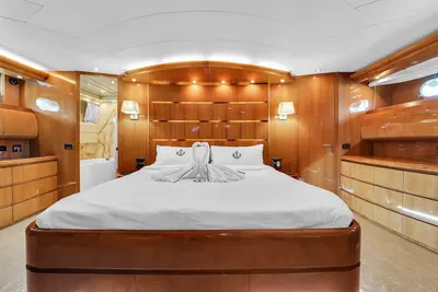 Elegant Harbor Retreat 22