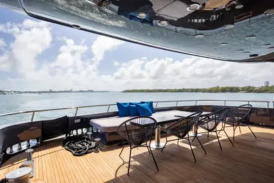 Matrix Elite Corporate Cruise 7