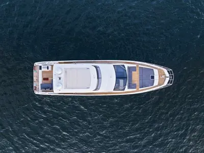 Paragon Luxe Corporate Charter 22